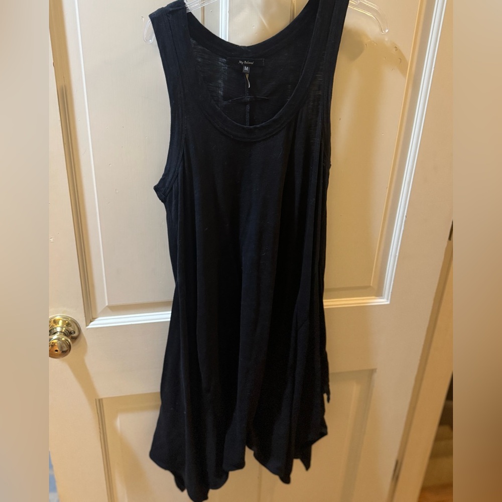 Black Sleeveless Dress